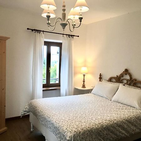 Al Rustico Hotell Torbole Sul Garda Exteriör bild