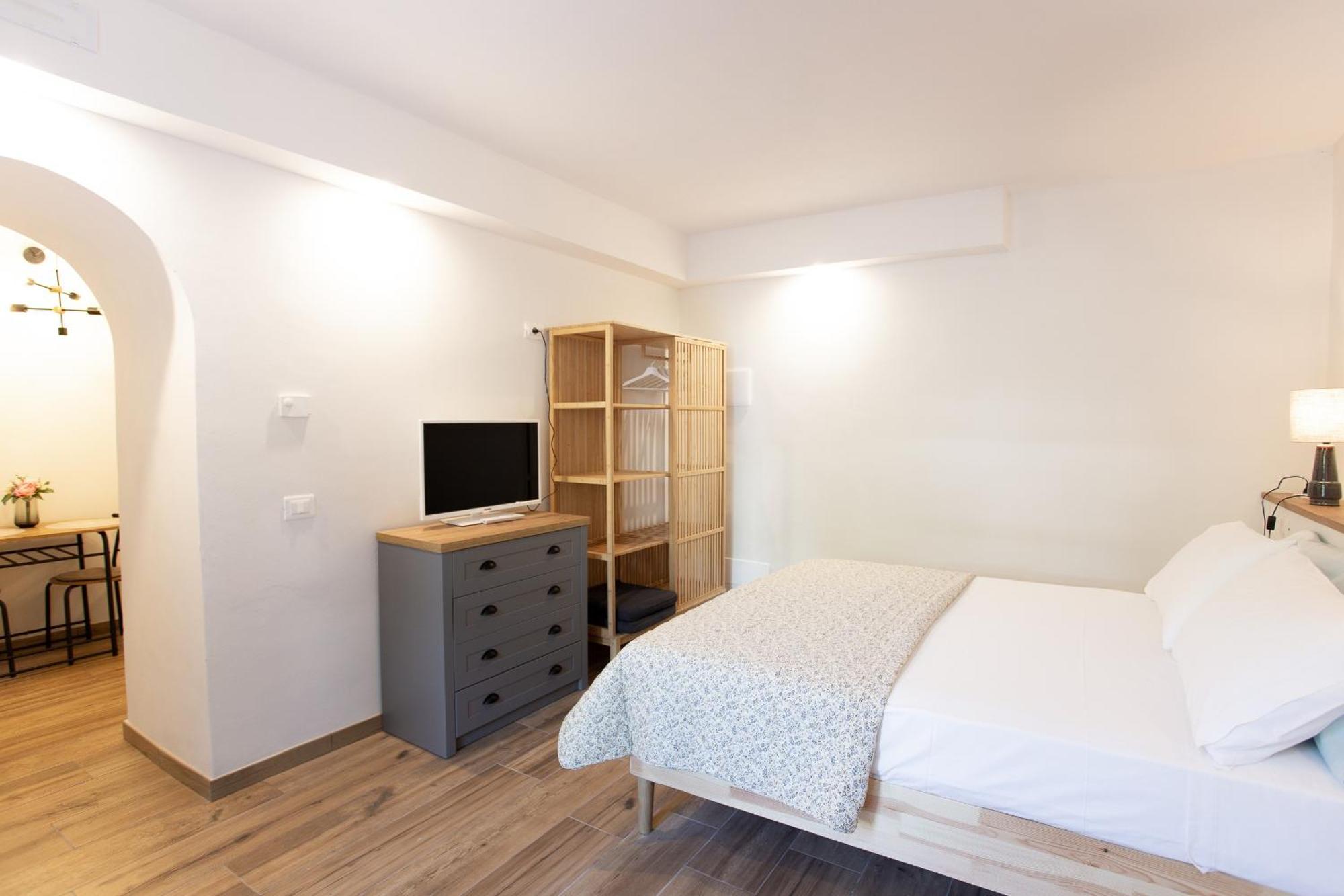 Al Rustico Hotell Torbole Sul Garda Exteriör bild